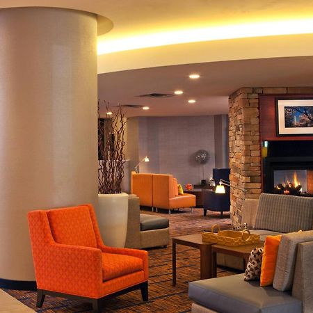 Courtyard By Marriott Alexandria Pentagon South Hotel Buitenkant foto