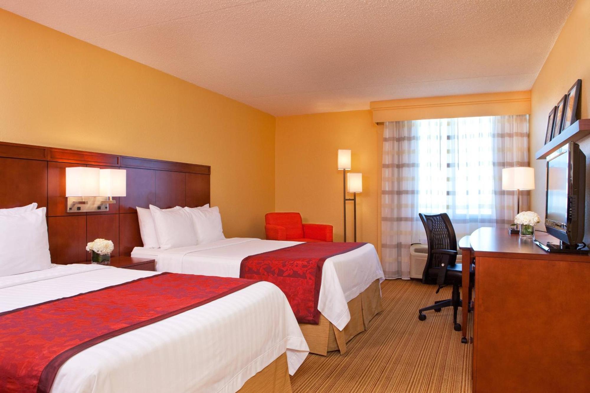 Courtyard By Marriott Alexandria Pentagon South Hotel Buitenkant foto