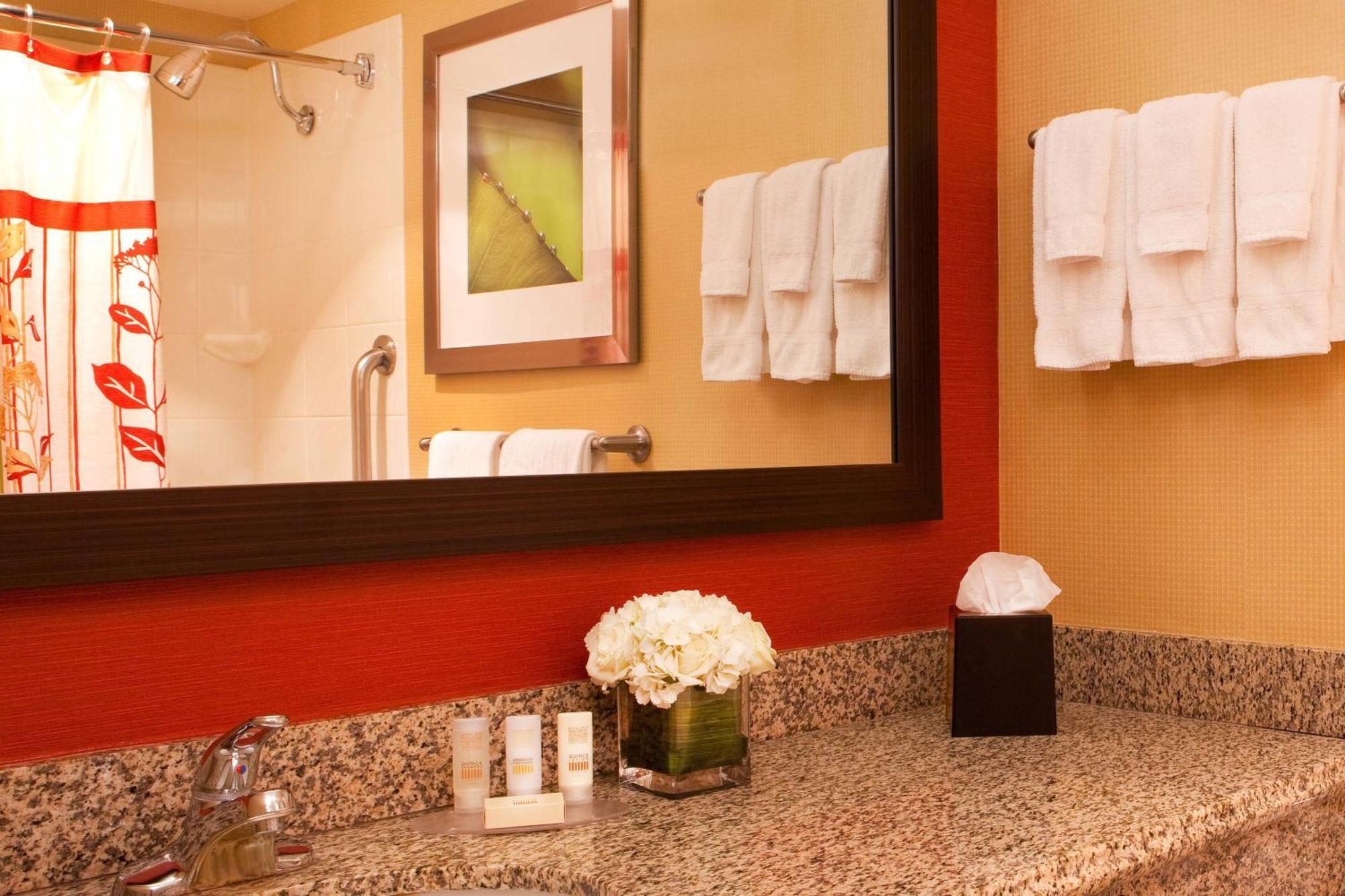 Courtyard By Marriott Alexandria Pentagon South Hotel Kamer foto