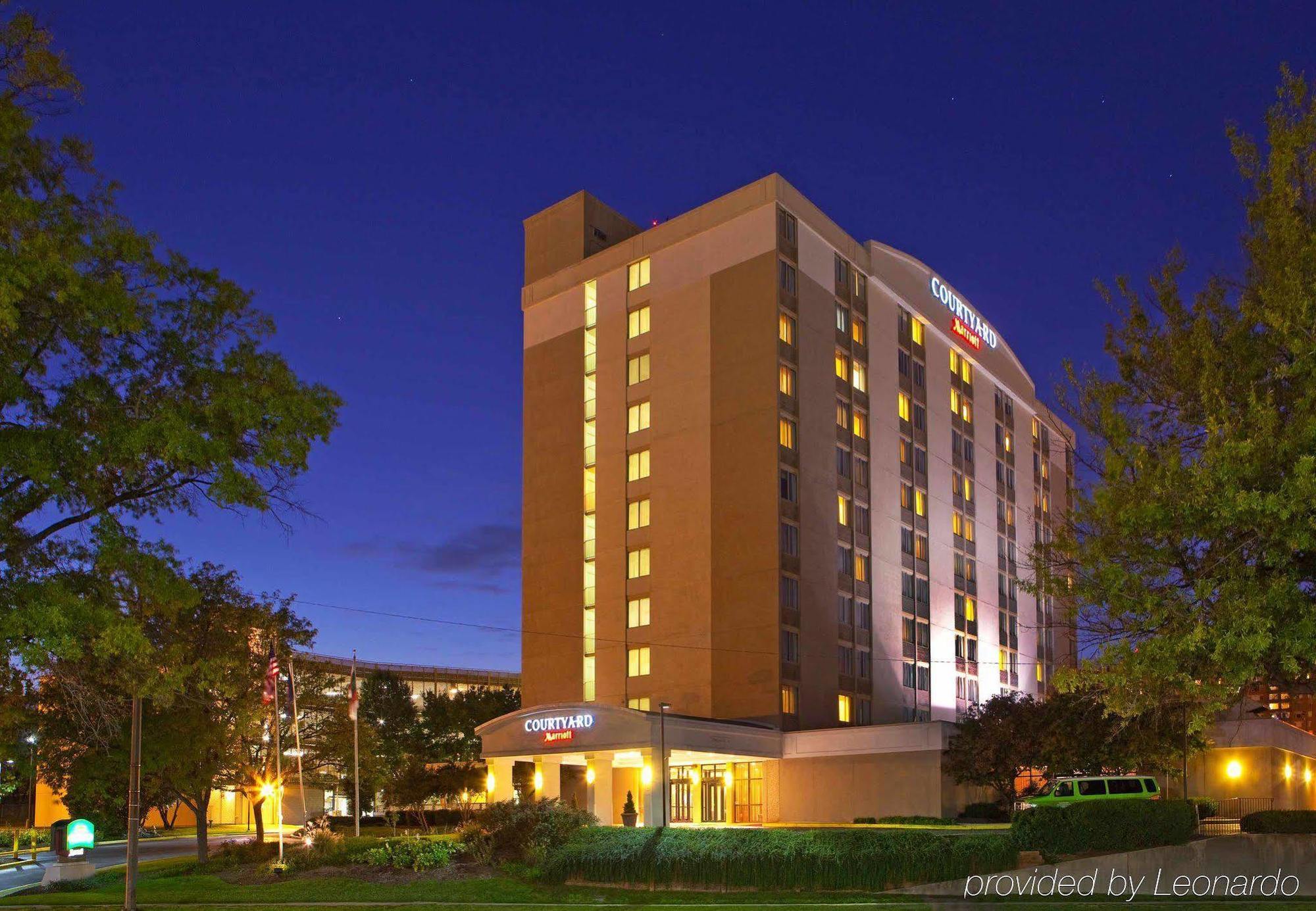 Courtyard By Marriott Alexandria Pentagon South Hotel Buitenkant foto